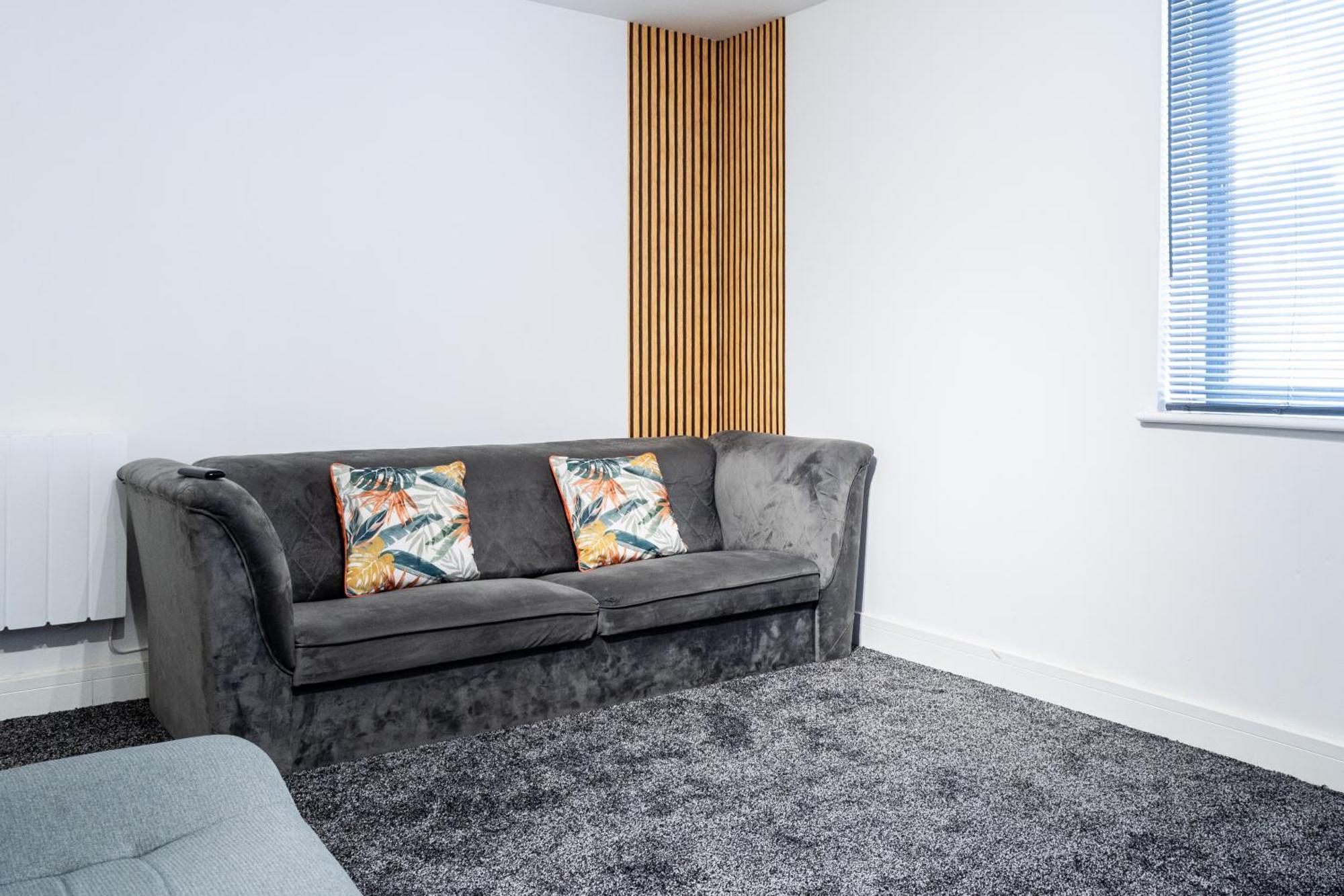 Spacious Ground Floor Apt Near Old Trafford Stadium Manchester Exterior foto